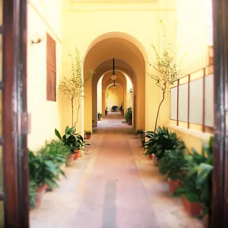 Colosseo Cosy Suites * Rome